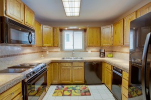14572 Fairway Livonia MI 48154-Kitchen