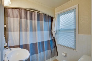 9830 Berwick Livonia MI