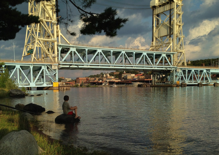 Bridge over (un)troubled waters