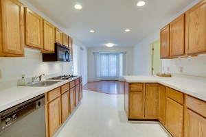 21382 Magnolia Ct, Farmington Hills, MI