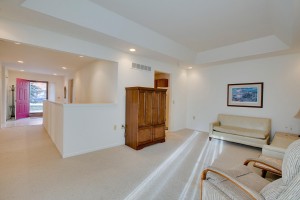 21382 Magnolia Ct, Farmington Hills, MI