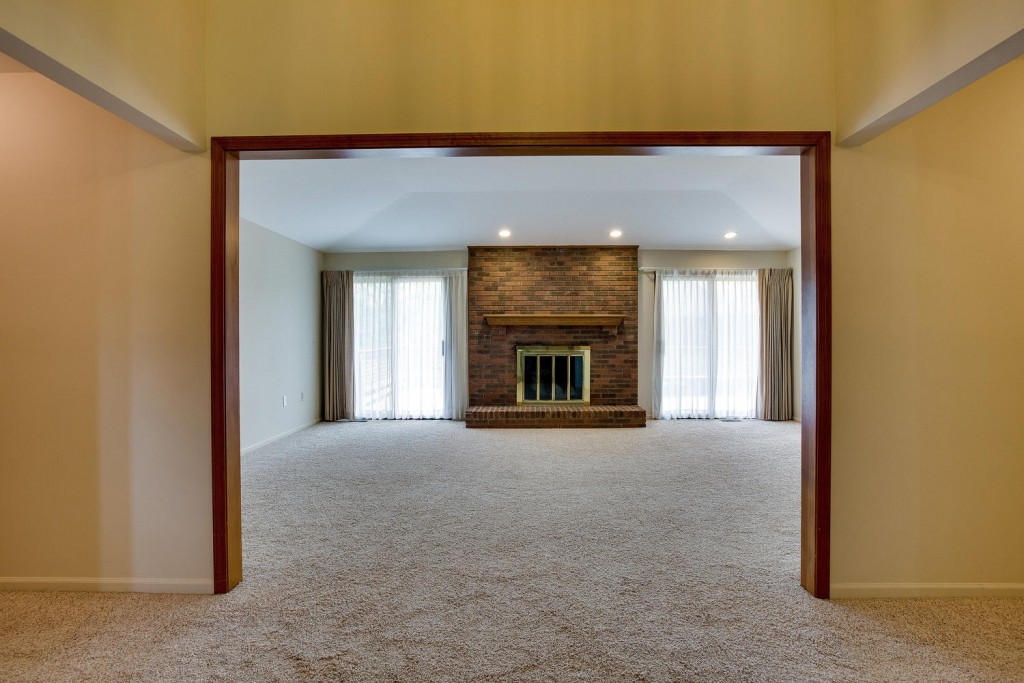 37859 Windwood Farmington-large-001-37859 Windwood Farmington Hills MI