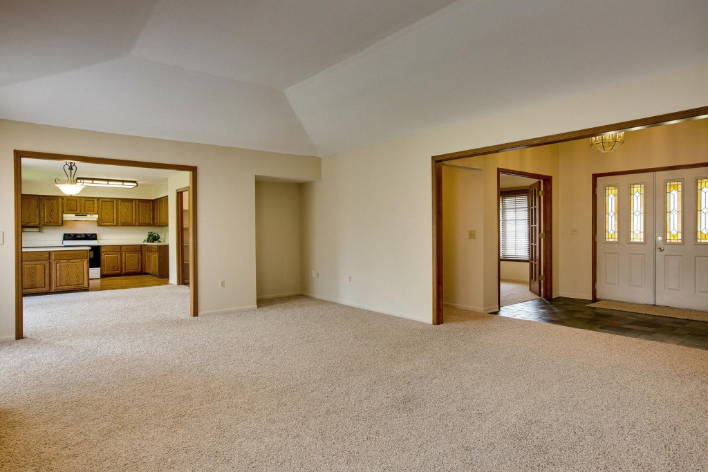 37859 Windwood Farmington-large-001-37859 Windwood Farmington Hills MI