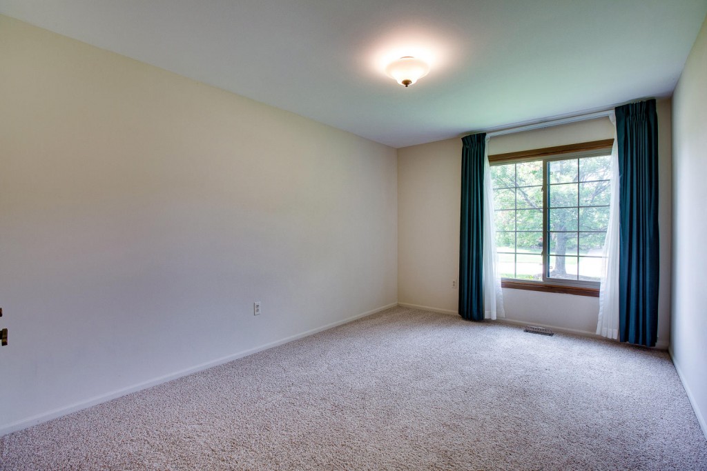 37859 Windwood Farmington-large-001-37859 Windwood Farmington Hills MI