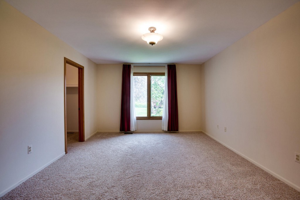 37859 Windwood Farmington-large-001-37859 Windwood Farmington Hills MI